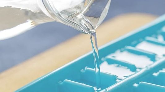 No tires las cubeteras de hielo en tu casa, tenés un tesoro: el detalle que pocos aprovechan