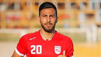 El régimen iraní condenó a muerte al futbolista Amir Nasir-Azadni por apoyar las protestas a favor de la mujer