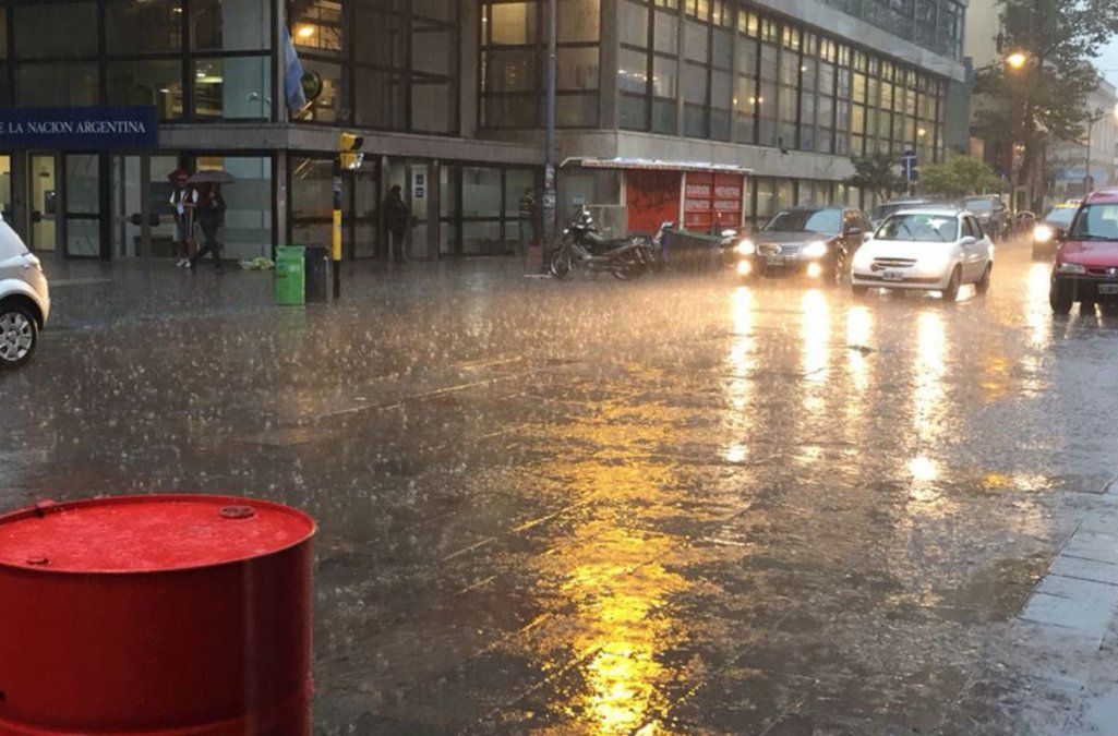 Siguen las tormentas y los vientos intensos en distintas zonas del país: cuándo mejora el clima