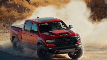 RAM TRX 1500: la pick-up más potente del mundo con el motor V8 de 6.2 litros y 702 caballos