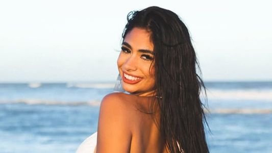 Daniela Celis se metió al mar en bikini tras el angustiante llanto por los cambios físicos tras la maternidad: las fotos
