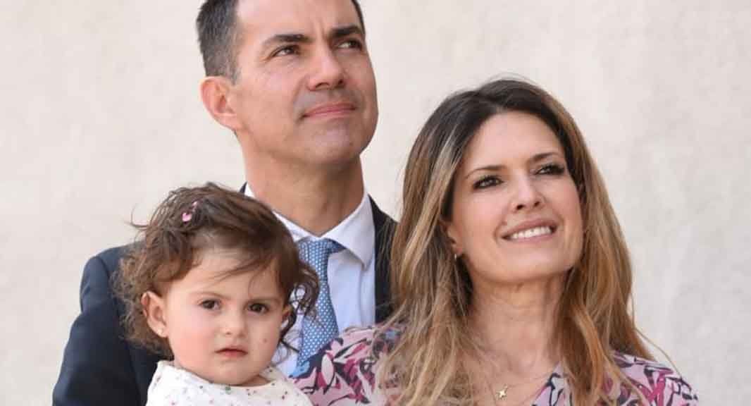 Isabel Macedo, Juan Manuel Urtubey y la hija de ambos, Belita, se fueron a vivir a España