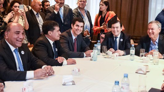 Tras darle los votos a Macri, los gobernadores del PJ se mostraron juntos para saldar sus diferencias
