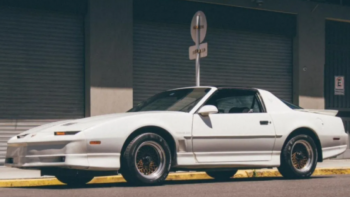 Los 5 autos que cautivan a los fans de Cobra Kai