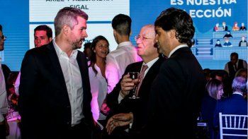 Reperfilamiento, recesión y rojo fiscal: los temas que discutieron empresarios del círculo rojo en una cena