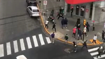 Barrabravas de Independiente se enfrentaron a los tiros en Avellaneda