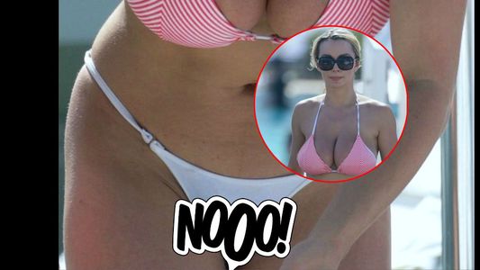Exuberante modelo de Playboy tuvo un pequeño inconveniente con su bikini