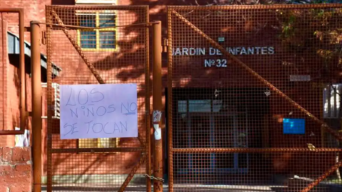 El jardín de infantes N° 32 donde habrían ocurrido los hechos. (Foto: Río Negro)