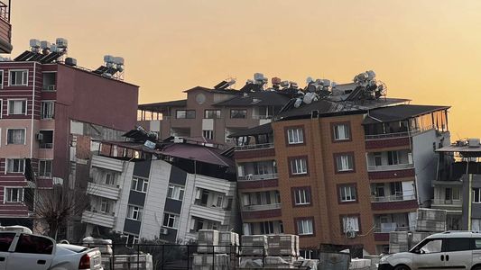 Videos: los estremecedores terremotos que dejaron más muertos y cientos de heridos en Siria y Turquía