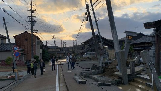 Un terremoto de 7,6 grados sacudió a Japón y hay alerta de tsunami