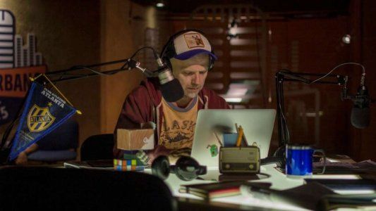 Sebastián Wainraich en Netflix: se estrena Casi Feliz, la comedia semibiográfica del actor