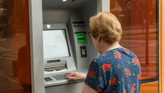 CONFIRMADO: cuánto COBRARÁN los JUBILADOS de la mínima en ABRIL con el AUMENTO