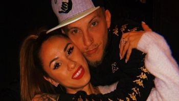 La foto de Barby Silenzi abrazando al Polaco en una salida con amigos, a dos semanas de separarse