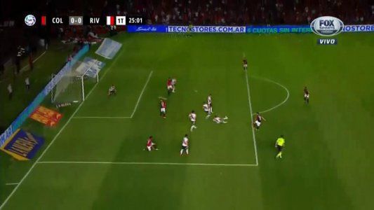 Primero Chancalay, y después Correa le reventaron el palo a Lux