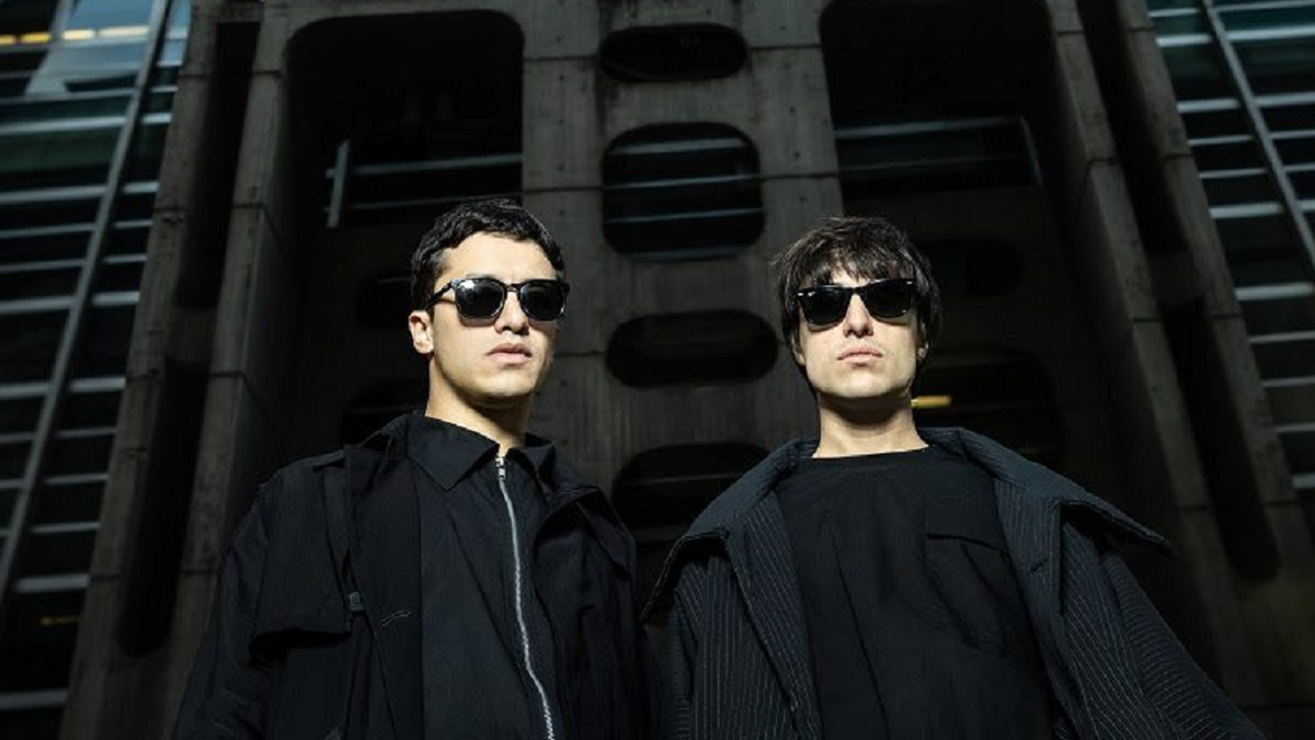 Peces Raros irrumpe en la escena con su quinto álbum de estudio Artificial