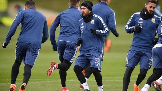 Jorge Sampaoli volvió a probar el equipo y tiene dos dudas para Argentina-Italia
