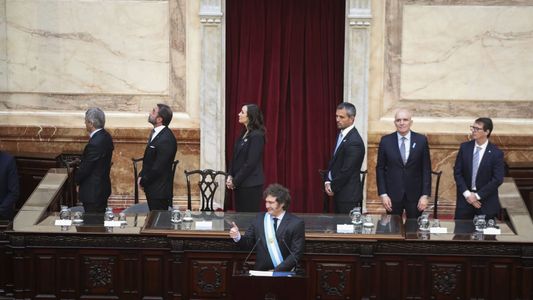 Milei empieza ahora una batalla clave por el presupuesto 2025, en una situación inédita en democracia