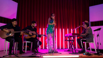Charly García tocó en el show de Brenda Asnicar