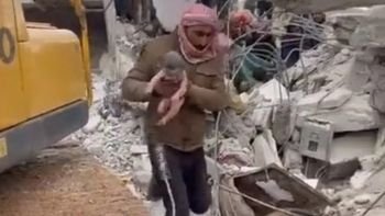 Milagro en Siria: el video del bebé que nació bajo los escombros tras el terremoto