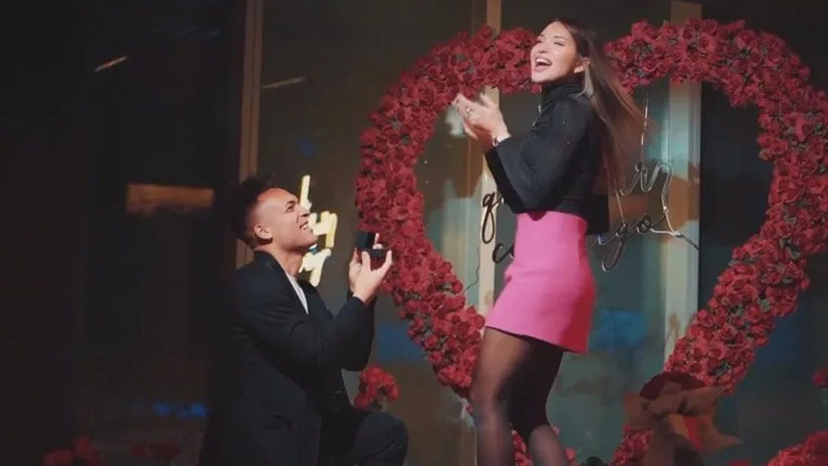 Lautaro Martínez le propuso casamiento a Agustina Gandolfo