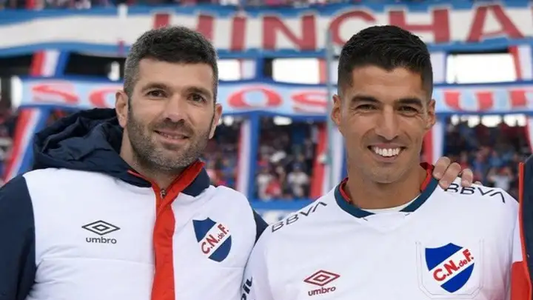 Emanuel Gigliotti y un enorme gesto con Luis Suárez