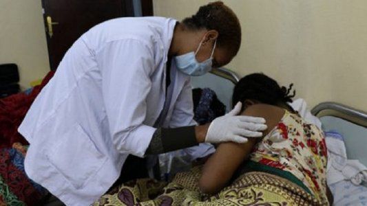 El mundo necesita otras novecientas mil parteras