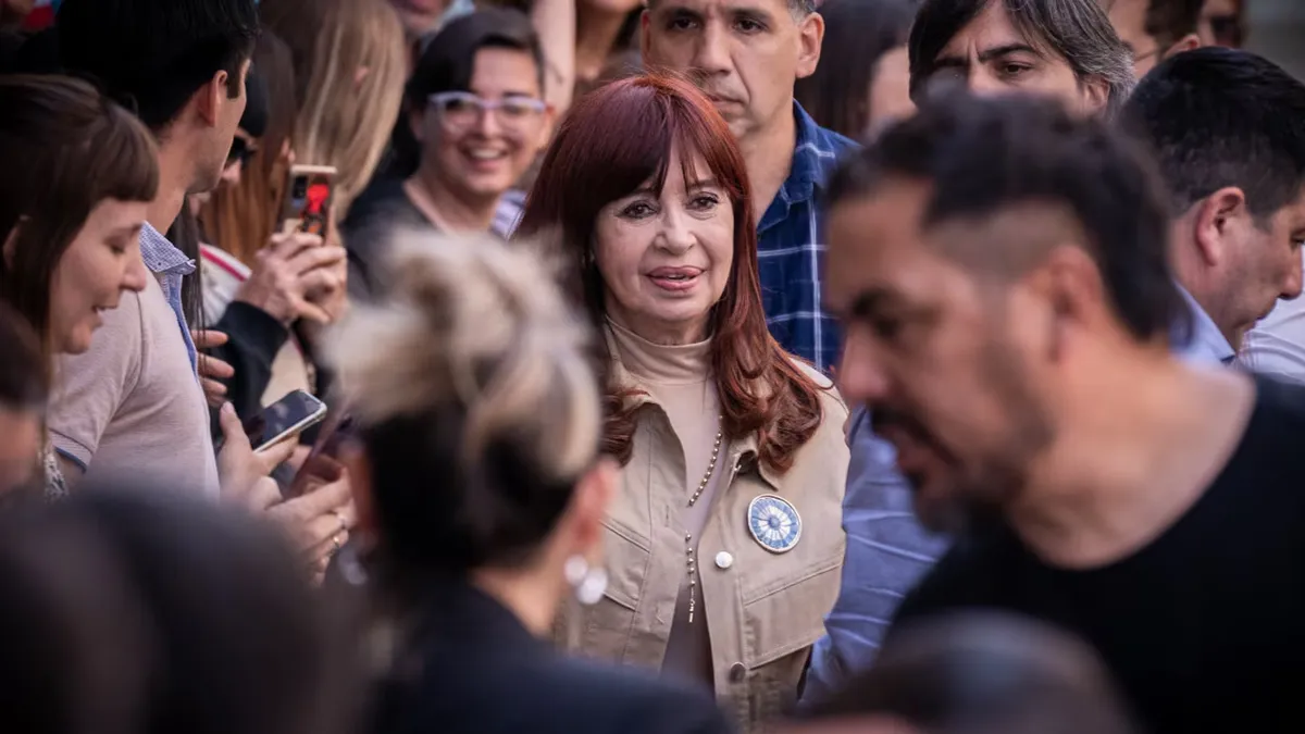 Luego del anuncio del Gobierno sobre la jubilaci&oacute;n de privilegio, Cristina Kirchner cuestion&oacute; a Milei: "Me das l&aacute;stima y verg&uuml;enza ajena".