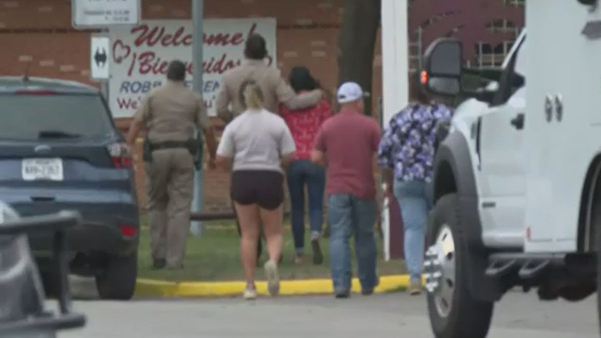 La reciente masacre de Texas impulsó la iniciativa que aprobó el senado para limitar el acceso a las armas (Foto: AP)