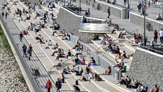 Alemania avanza frente al COVID-19: reabre todos los comercios y vuelven las clases y el fútbol