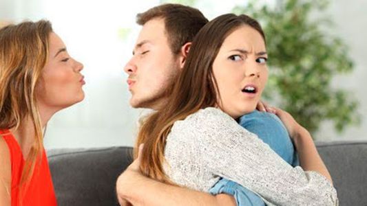 Un insólito escape de una amante por el balcón se volvió viral