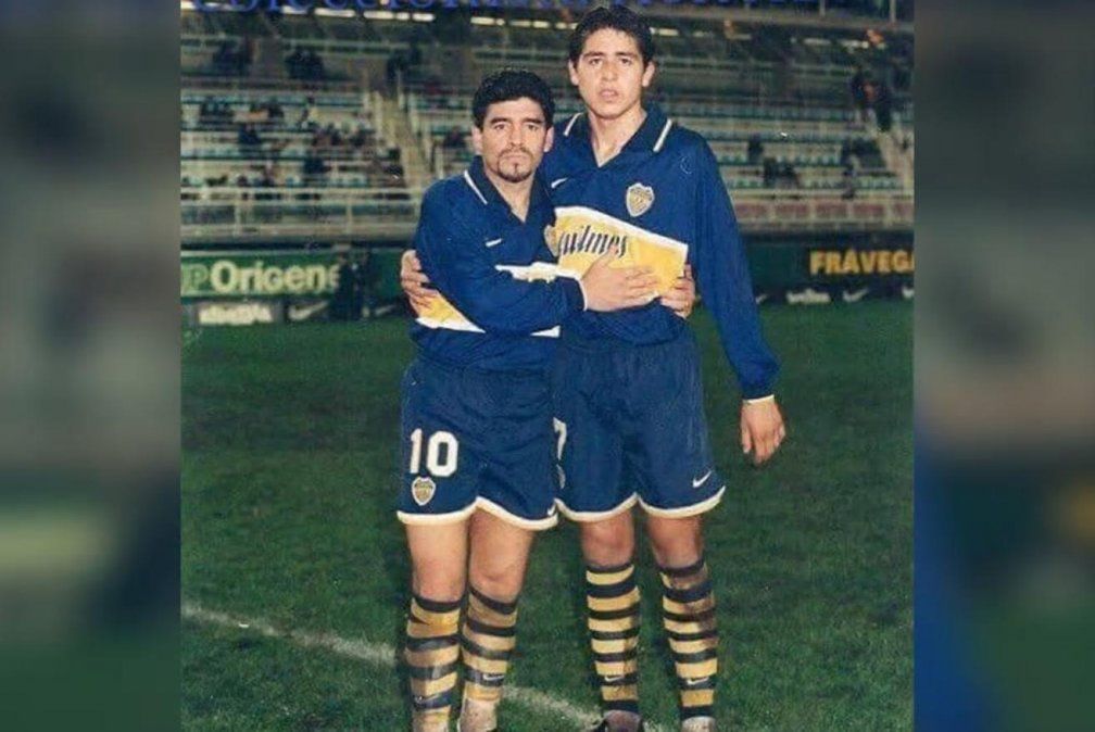 Maradona: No me sentaría a tomar un café con Riquelme