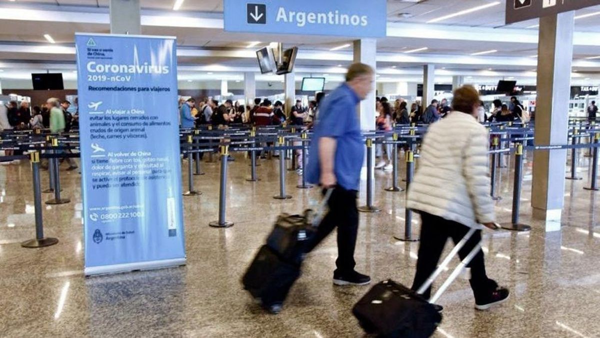 Los argentinos que viajaron al exterior por trabajo deberán cumplir con aislamiento al regresar al país