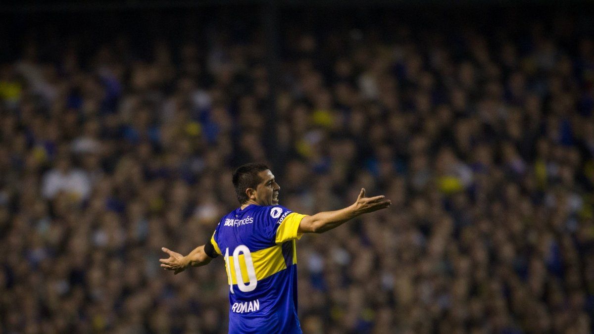 Un exjugador le mandó saludos a Riquelme desde la cárcel: Díganle que lo extraño y lo quiero mucho