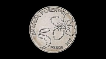Pagan $800.000 al bienfortunado propietario de esta moneda de 5 pesos