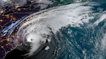 Dorian se debilita frente a Estados Unidos: ahora bajó a categoría 1 y los vientos no superan los 70 km/h
