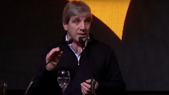 Luis Caputo brindó un discurso en la Fundación Libertad de Tucumán. Luis Caputo brindó un discurso en la Fundación Libertad de Tucumán.