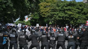 Policía vs. Piqueteros: ¿Qué hay detrás de los incidentes en la 9 de Julio?