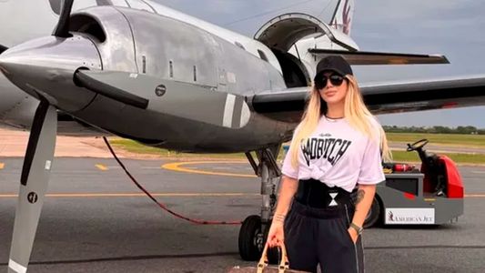 Se supo cuanto cuesta el avión privado que llevara a Wanda y a sus dos hijas a Turquía