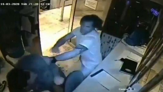 Los famosos repudiaron al hombre que se negó a cumplir la cuarentena y agredió a un guardia de seguridad