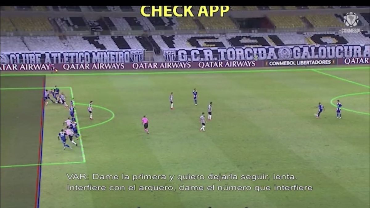La insólito línea que determinó el offside de González en el VAR.&nbsp;