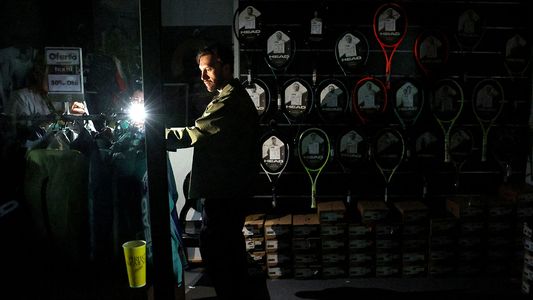 Apagón en España: ¿Posible ciberataque, exceso de demanda eléctrica o un raro fenómeno atmosférico?