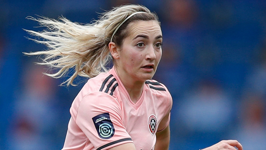 Murió de forma repentina la futbolista de 27 años, Maddy Cusack