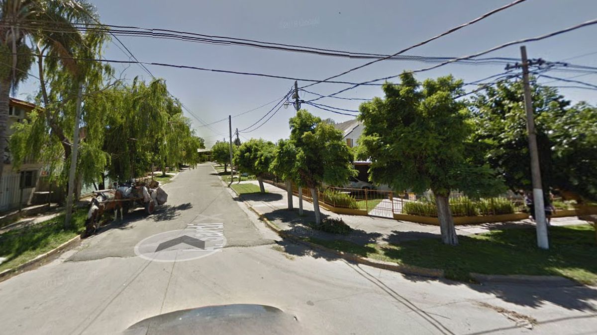 El lugar donde el policía de civil abatió al motochorro durante el intento de asalto (Foto: Google Maps).