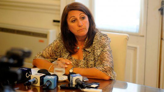 La intendente de Rosario admitió sentirse “desilusionada” por la ausencia de Macri en el acto del Día de la Bandera