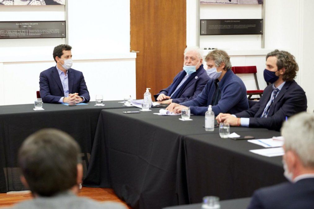 El pedido de intendentes al verborrágico Axel y el dilema Alberto en una cuarentena que se desinfla