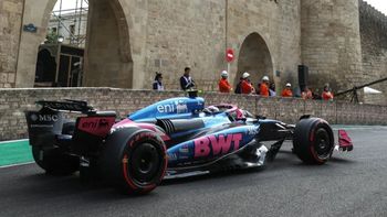 Franco Colapinto largó desde el puesto 16° en Bakú tras un choque en la clasificación del GP de Azerbaiyán