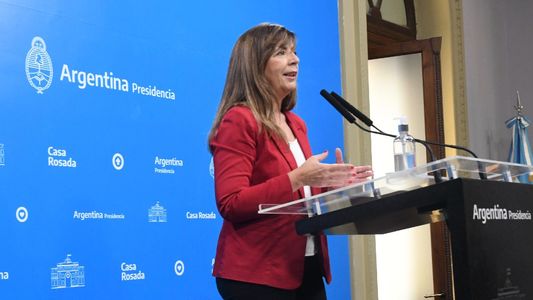 Con una tajante definición, el Gobierno respondió a las críticas a Martín Guzmán