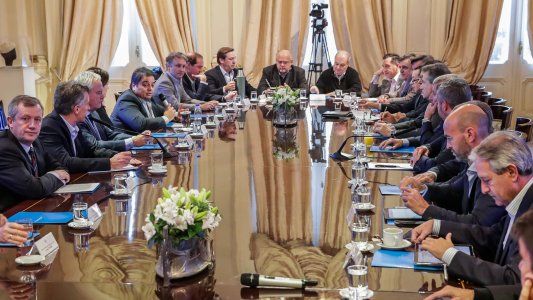 Macri eliminaría ministerios y desplazaría a Quintana y Lopetegui