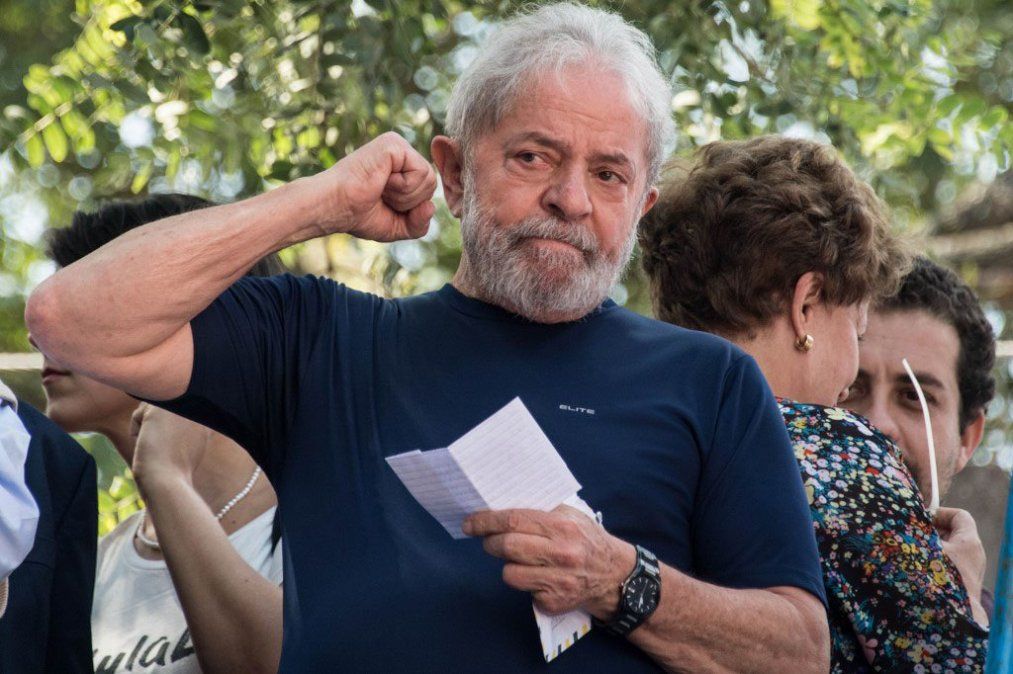 Por qué Lula pudo ser liberado pese a que se mantienen las dos condenas por corrupción