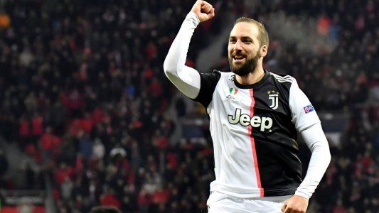 Champions League: con un gol de Higuaín y una asistencia de Dybala, Juventus le ganó 2-0 a Bayer Leverkusen en Alemania